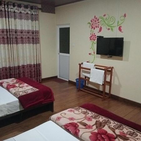 Thuvaraga Inn Nuwara Eliya Exterior photo